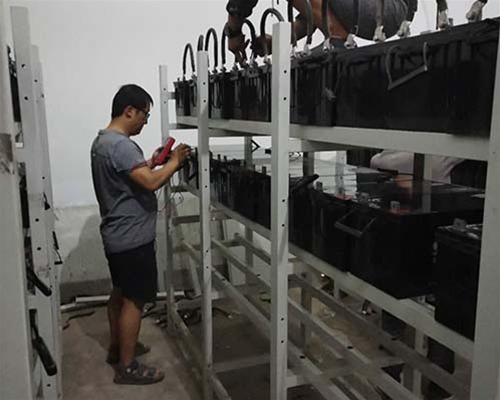 太原電視臺300KVA UPS維護(hù)及12V 200AH電池更換